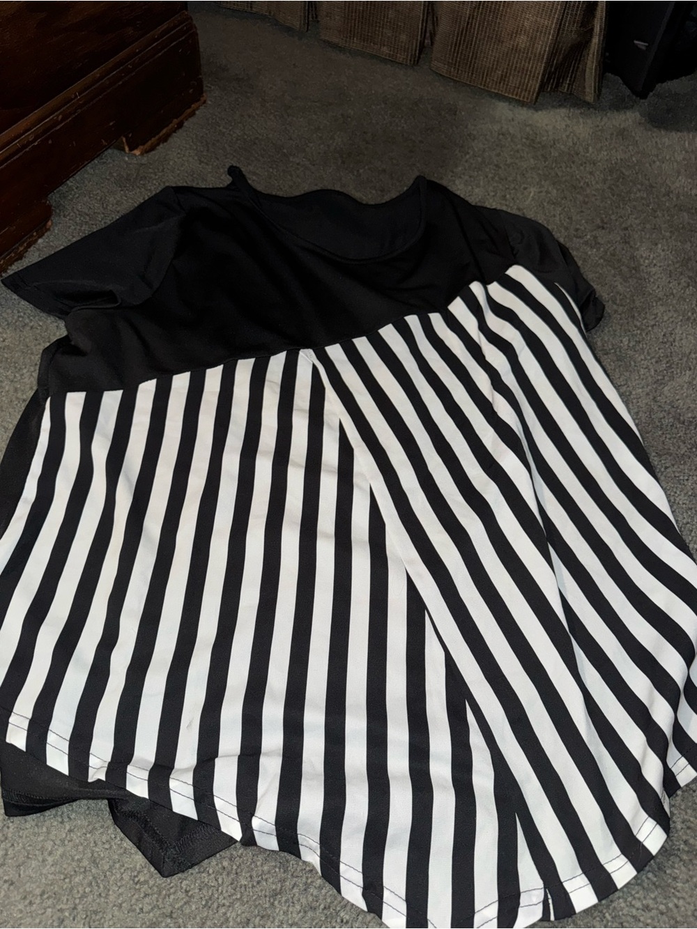 Amazon Black and White Striped Short Sleeve Women’s Top
